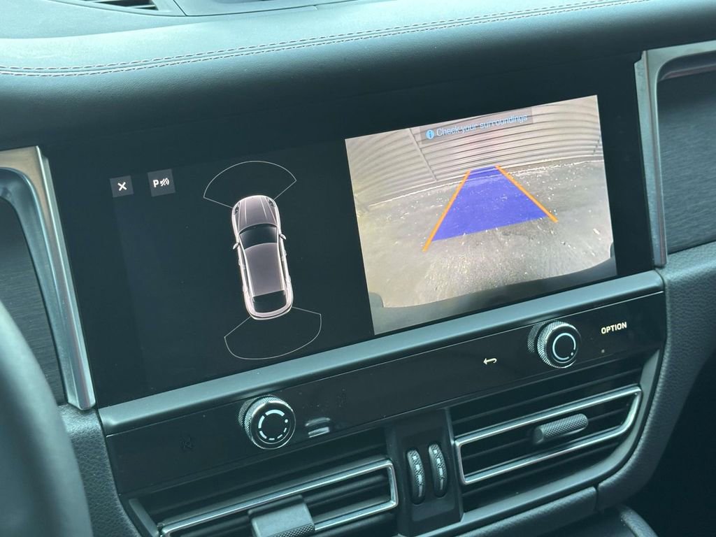 Used 2023 Porsche Macan GTS image 25