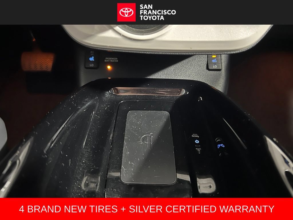 Certified 2017 Toyota Prius Prime Advanced FWD image 28