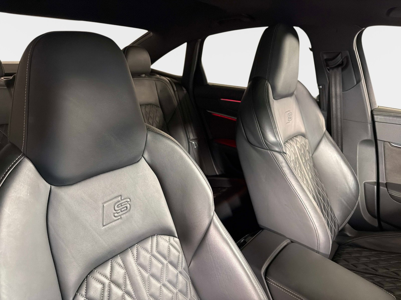 Used 2021 Audi S6 Prestige w/ Prestige Package image 23