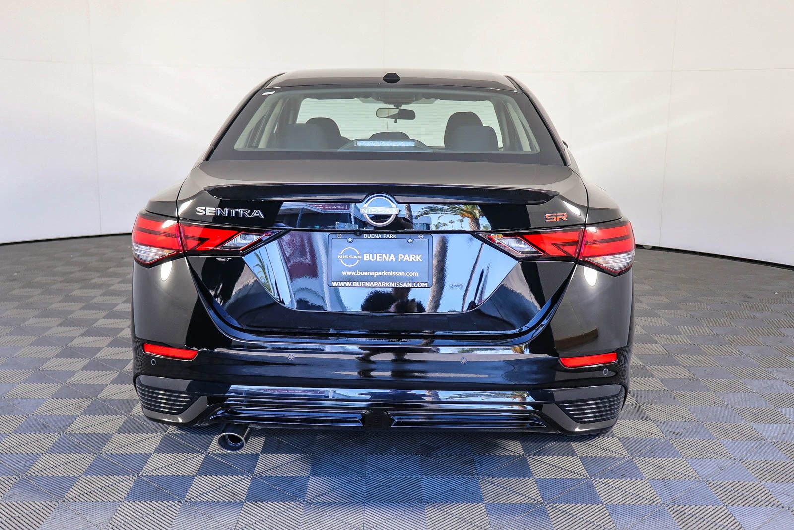 Used 2025 Nissan Sentra SR image 7