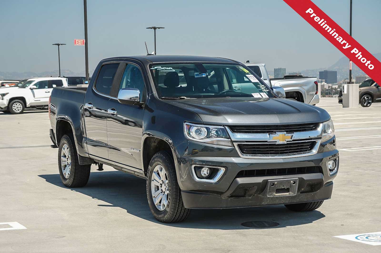 Used 2017 Chevrolet Colorado LT w/ Luxury Package, Chrome RWD image 3