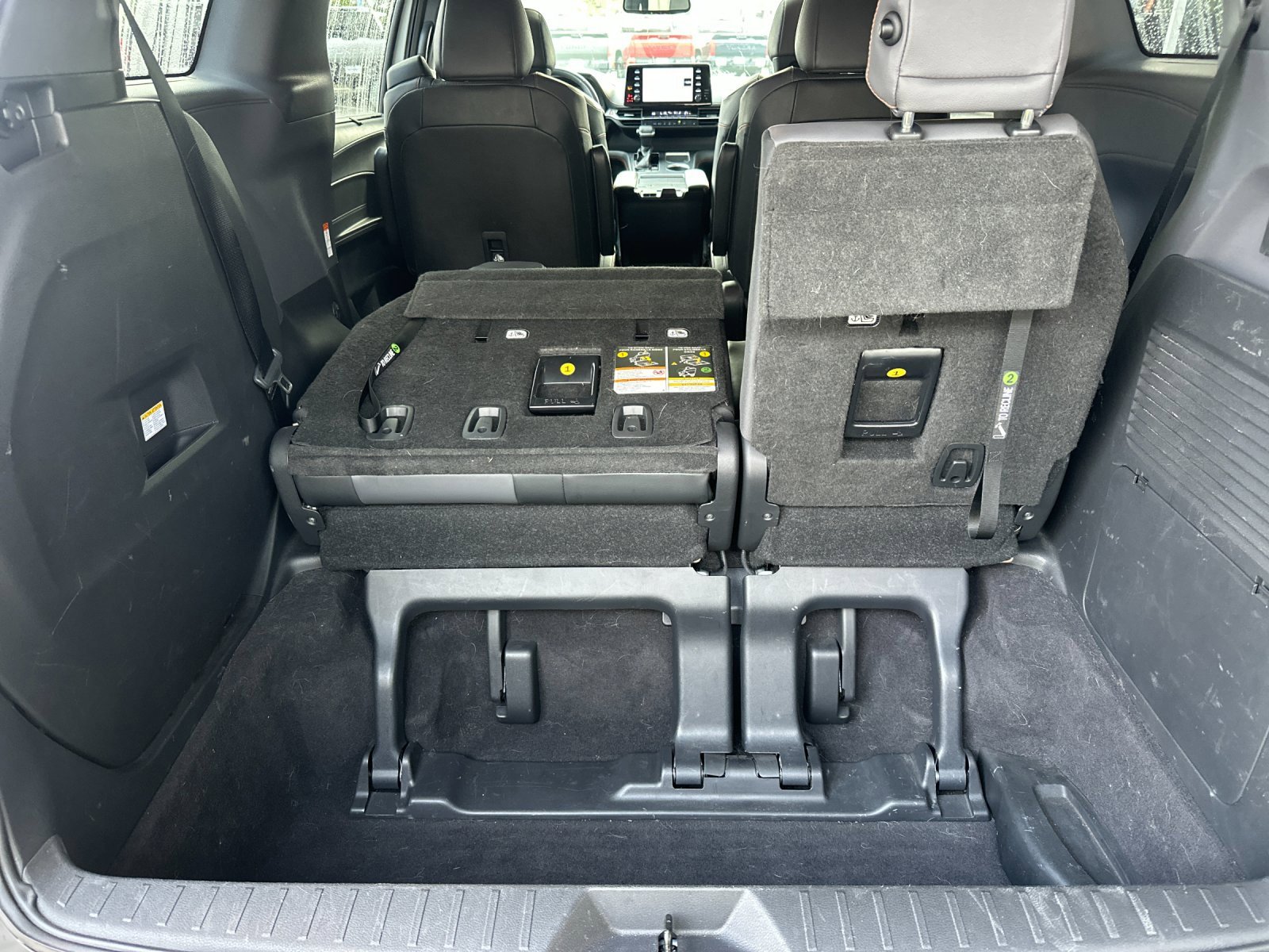 Used 2022 Toyota Sienna XSE image 15