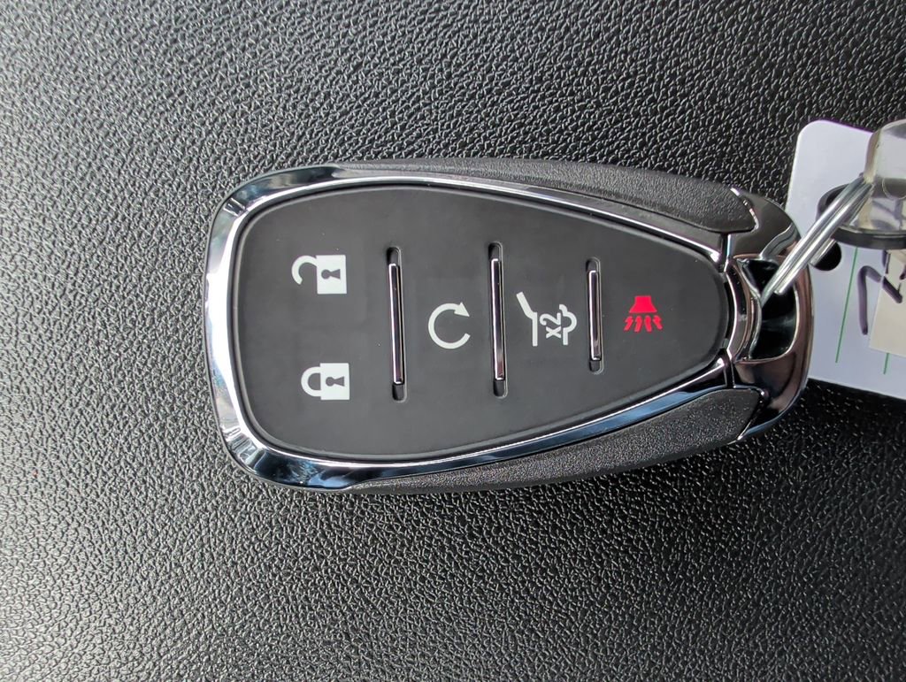 Used 2021 Chevrolet Equinox LT FWD image 18