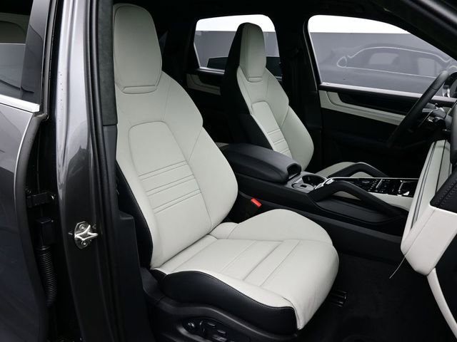 New 2026 Porsche Cayenne S AWD/4WD image 23