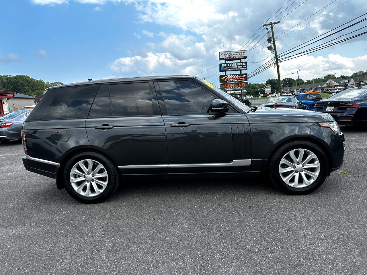 Used 2016 Land Rover Range Rover HSE image 4