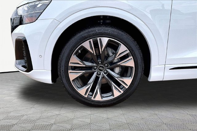 New 2026 Audi Q8 Premium Plus AWD/4WD image 8
