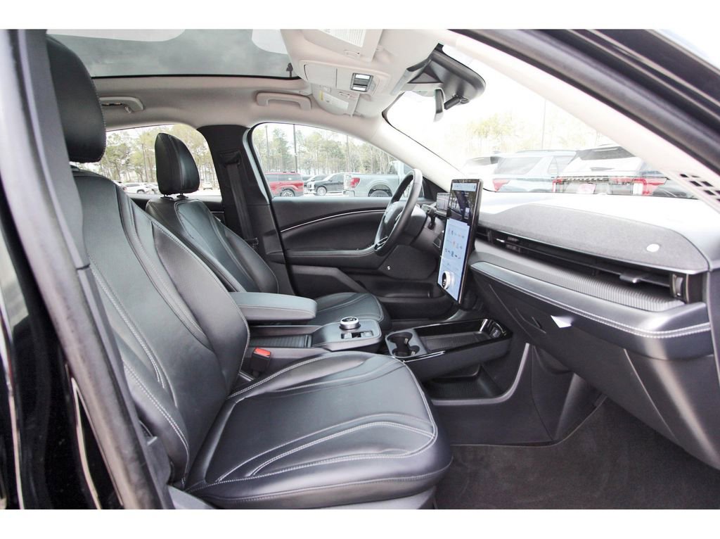 Used 2023 Ford Mustang Mach-E Premium image 27