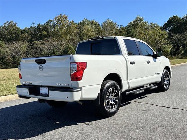 Used 2024 Nissan Titan SV w/ Accessory Utility Package image 8