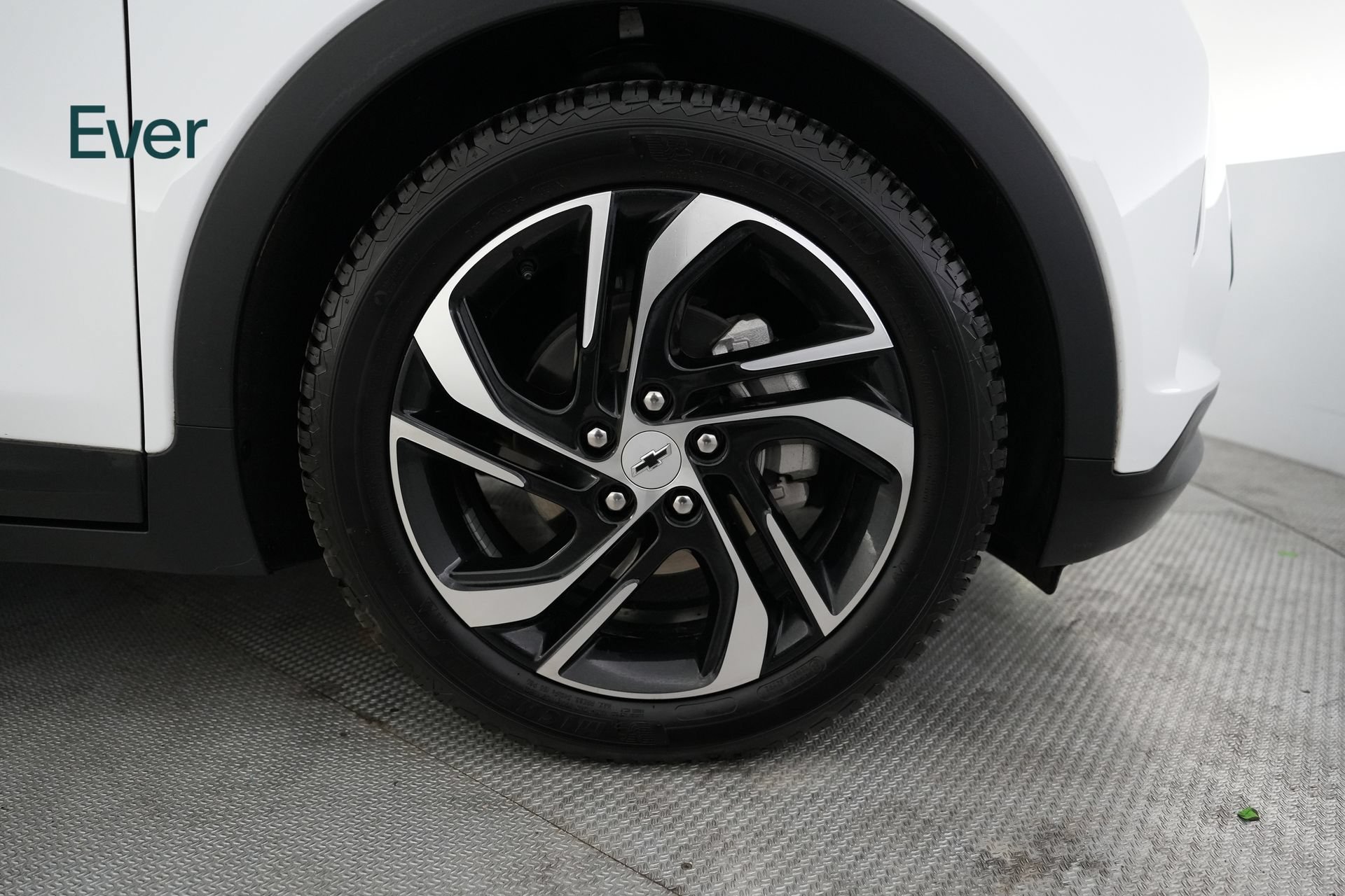 Used 2023 Chevrolet Bolt LT w/ Infotainment Package FWD image 20