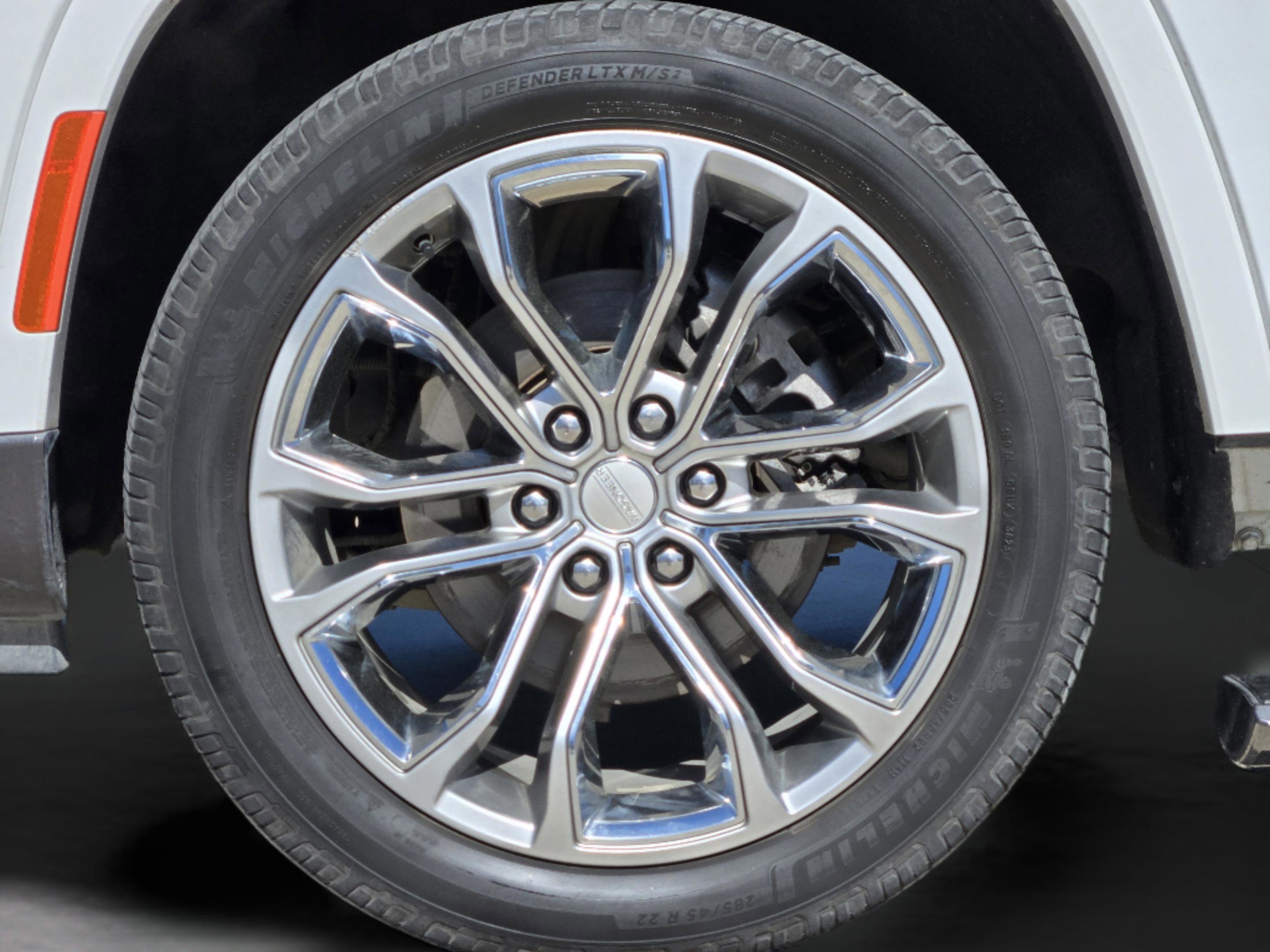 Used 2022 Jeep Grand Wagoneer Series II w/ Premium Group II AWD/4WD image 41