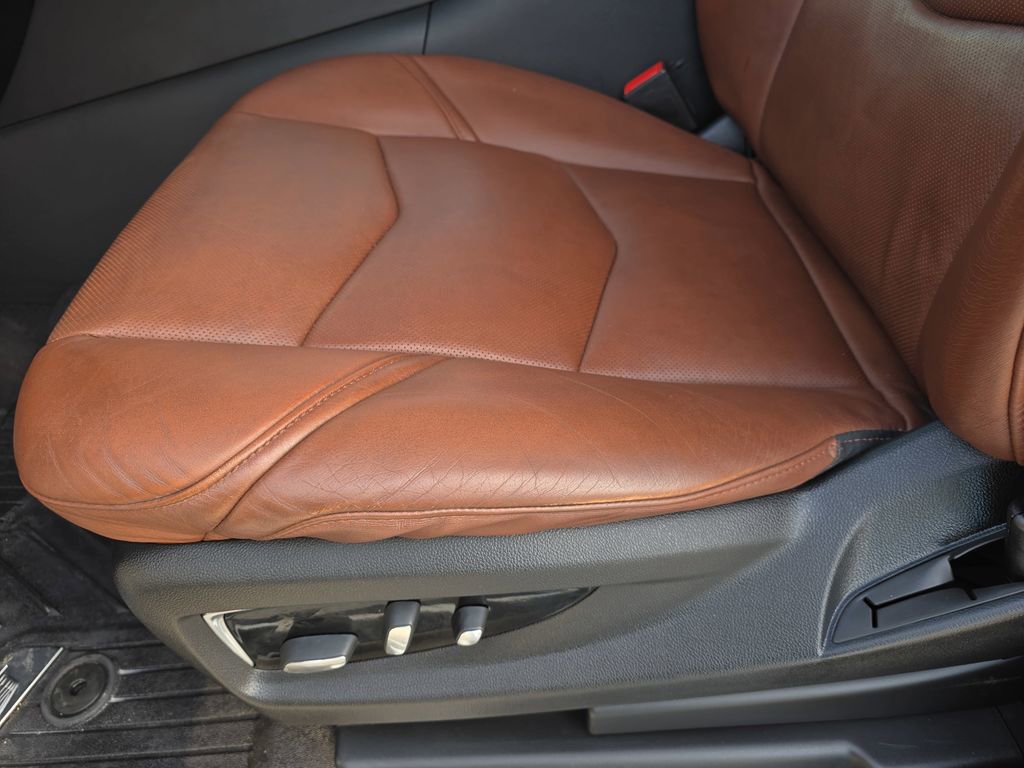 Used 2020 Cadillac Escalade Luxury image 30