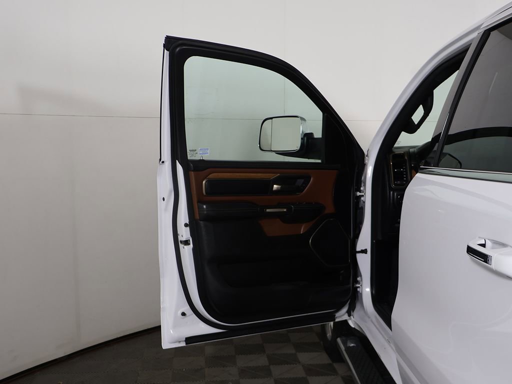 Used 2022 RAM 1500 Limited w/ Body-Colour Bumper Group AWD/4WD image 18