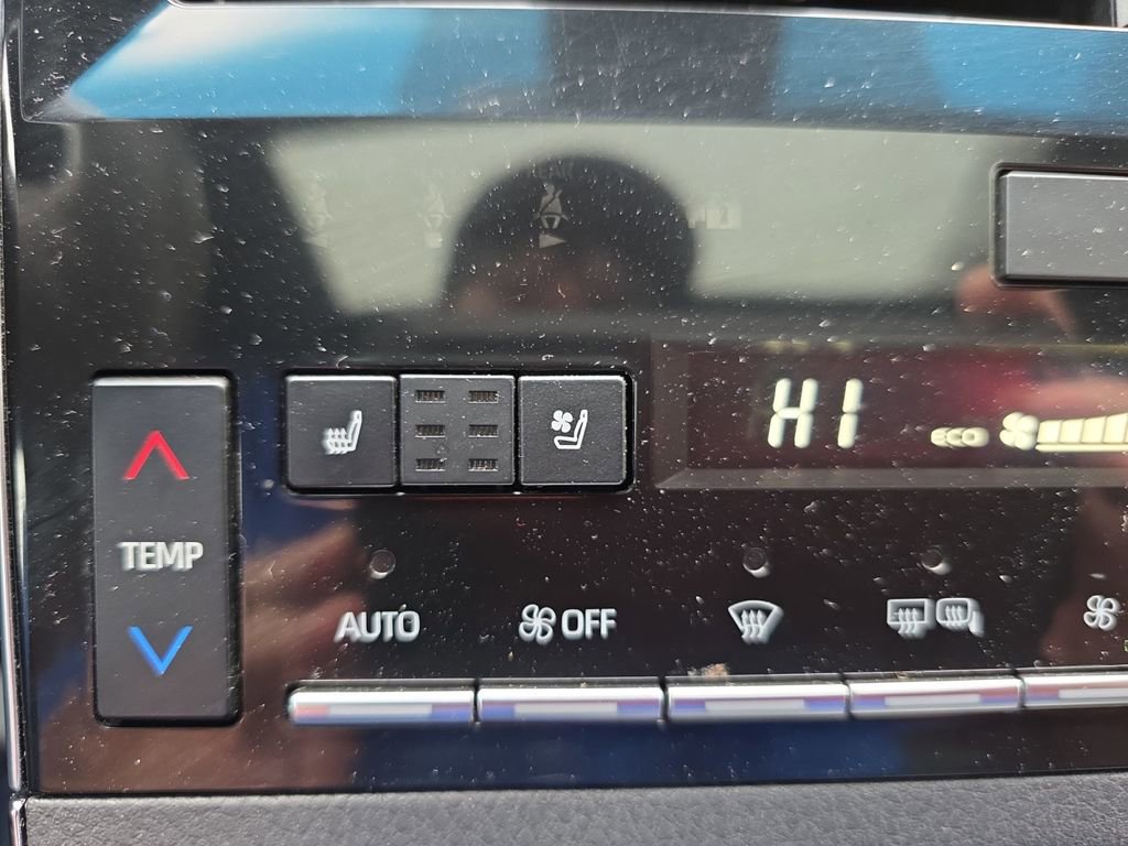 Used 2021 Toyota Avalon Limited w/ Advanced Safety Package image 30