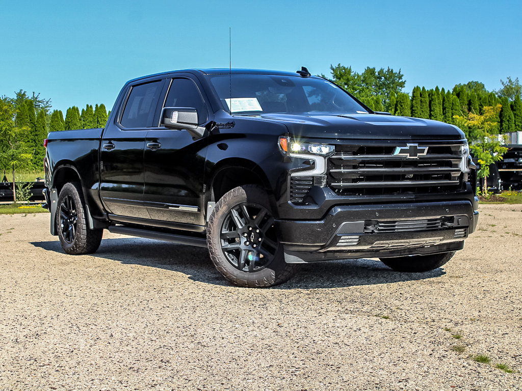 Used 2025 Chevrolet Silverado 1500 High Country w/ Midnight Edition AWD/4WD image 39