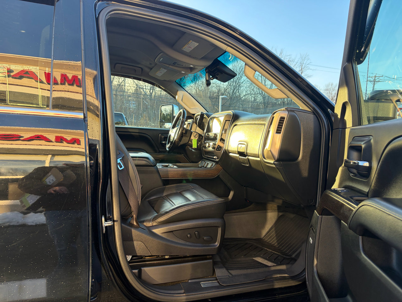 Used 2018 GMC Sierra 2500 Denali image 50