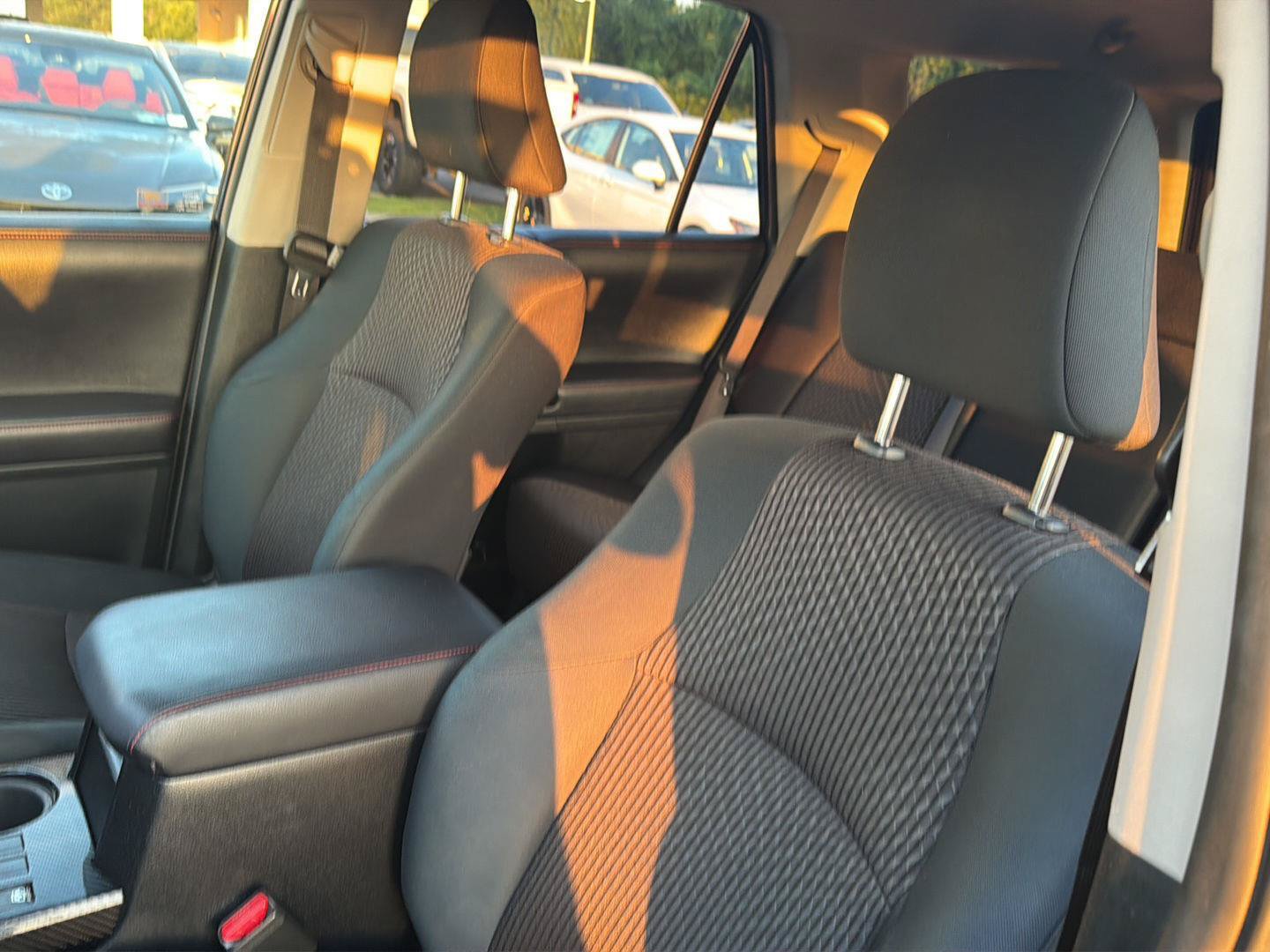 Used 2019 Toyota 4Runner TRD Off-Road AWD/4WD image 29