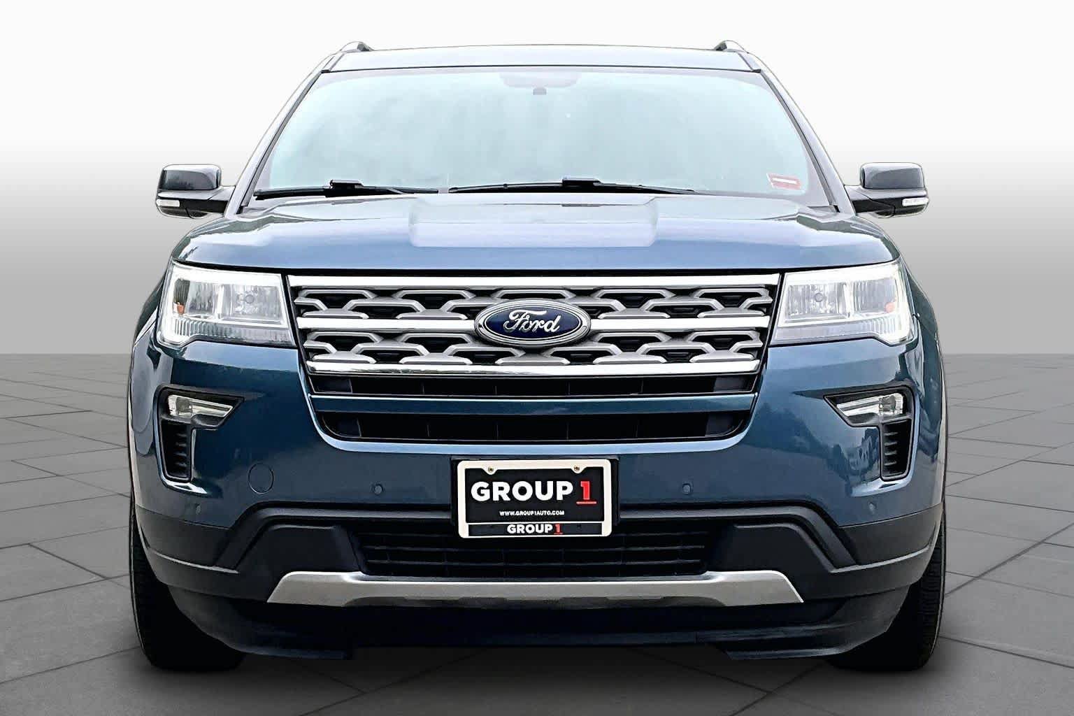 Used 2018 Ford Explorer XLT w/ Equipment Group 202A AWD/4WD image 4
