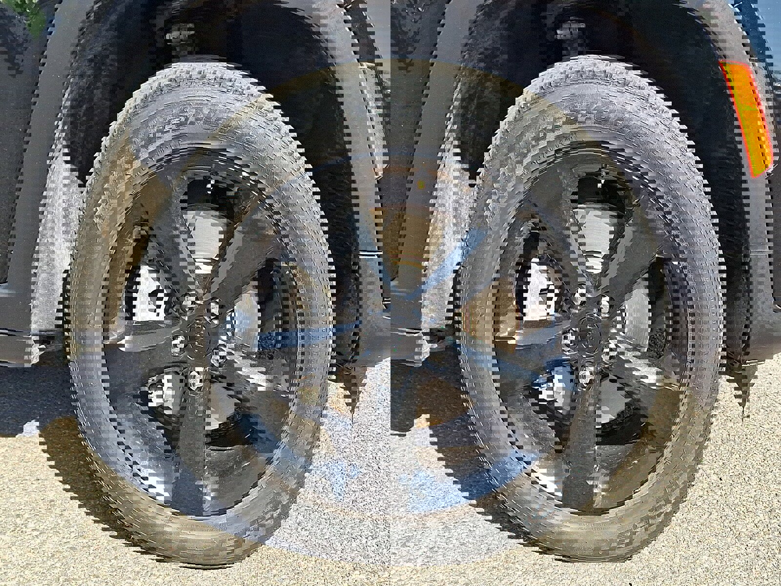 Used 2023 Jeep Grand Cherokee L Laredo image 8