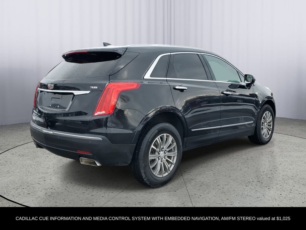 Used 2017 Cadillac XT5 Luxury w/ Driver Awareness Package image 3