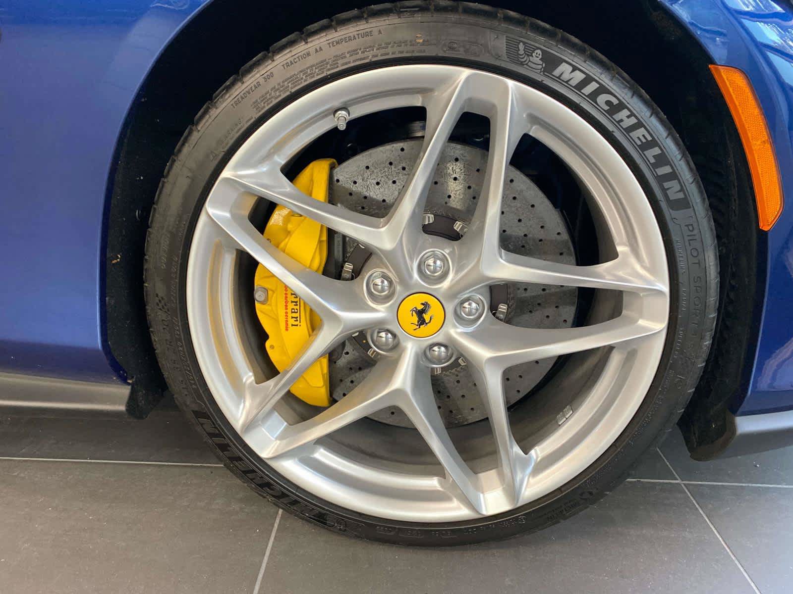 Used 2022 Ferrari Roma RWD image 3