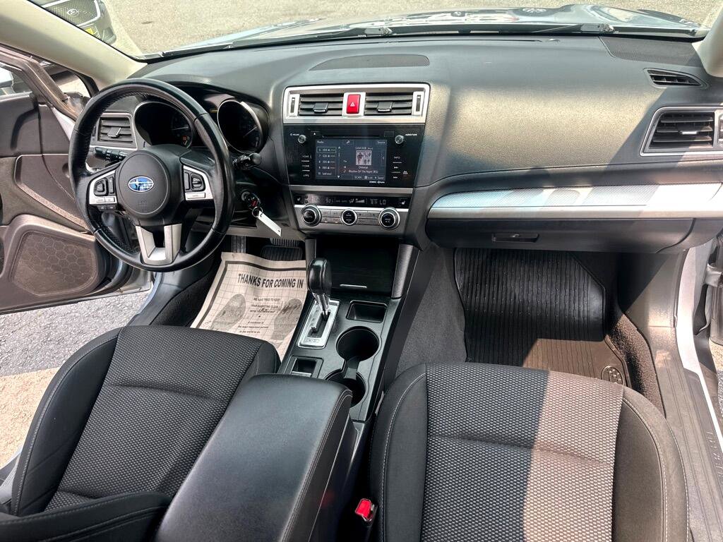 Used 2017 Subaru Outback 2.5i Premium image 28