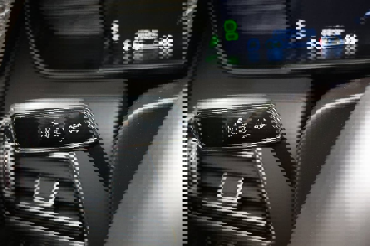 Used 2020 Lincoln Navigator L Black Label w/ Cargo Convenience Package image 27