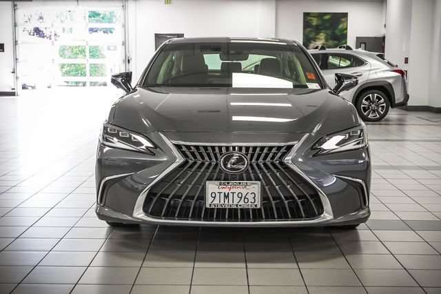 Certified 2025 Lexus ES 300h w/ Luxury Package FWD image 3