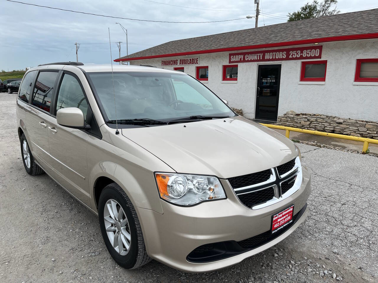Used 2015 Dodge Grand Caravan SXT w/ UConnect Hands-Free Group image 1