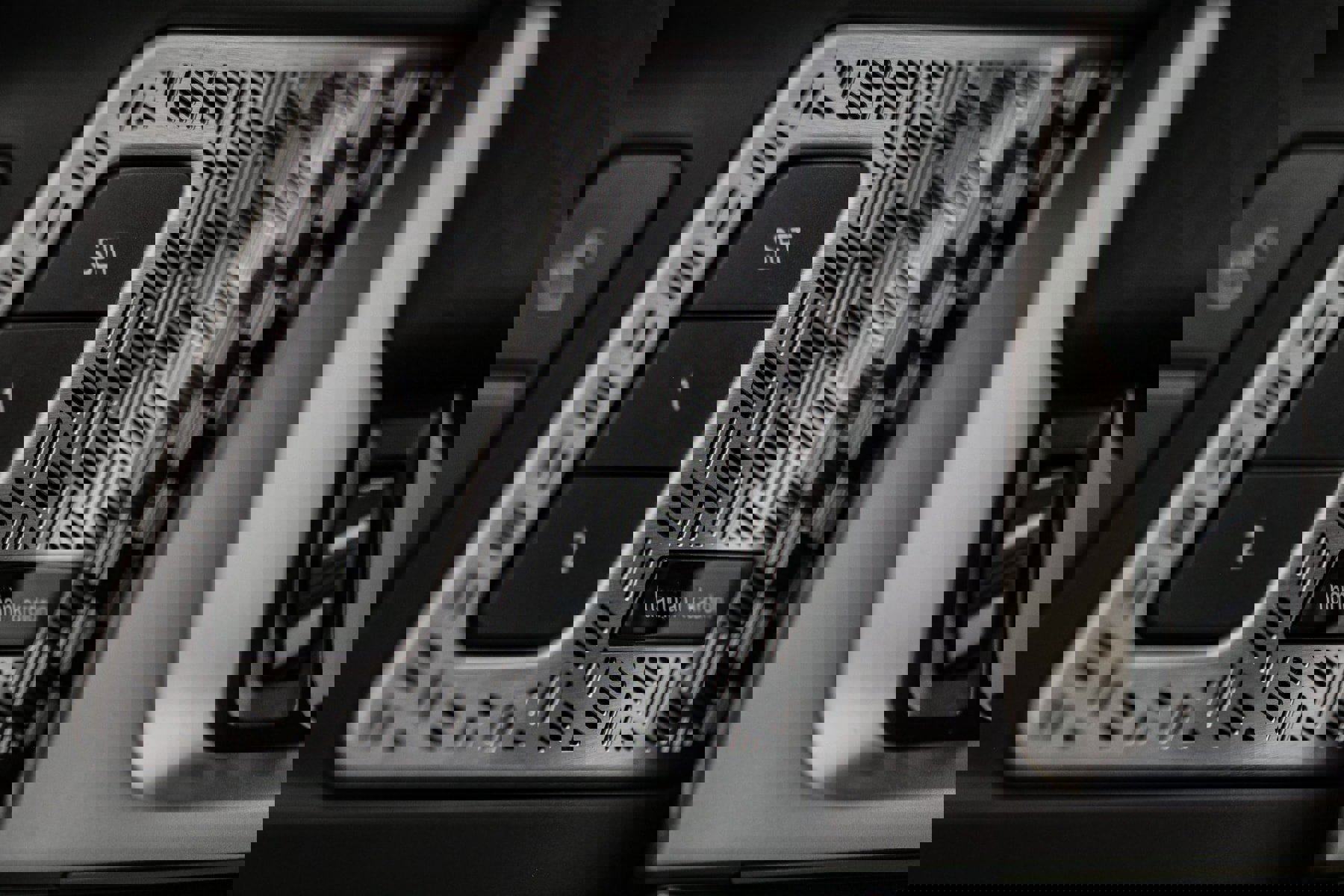 Used 2025 BMW X2 xDrive28i w/ Premium Package image 17