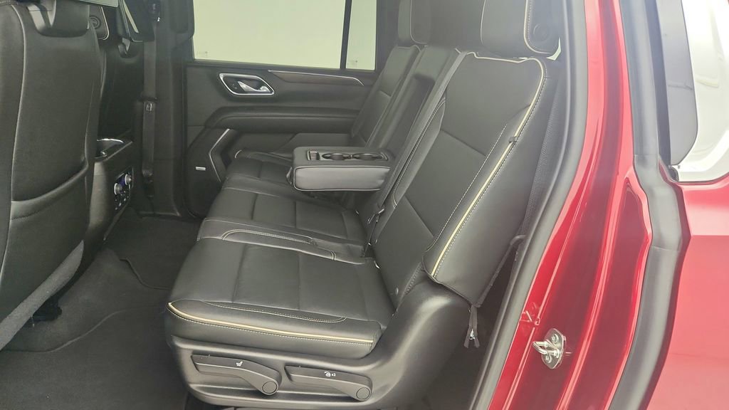 Used 2021 Chevrolet Suburban Premier image 27