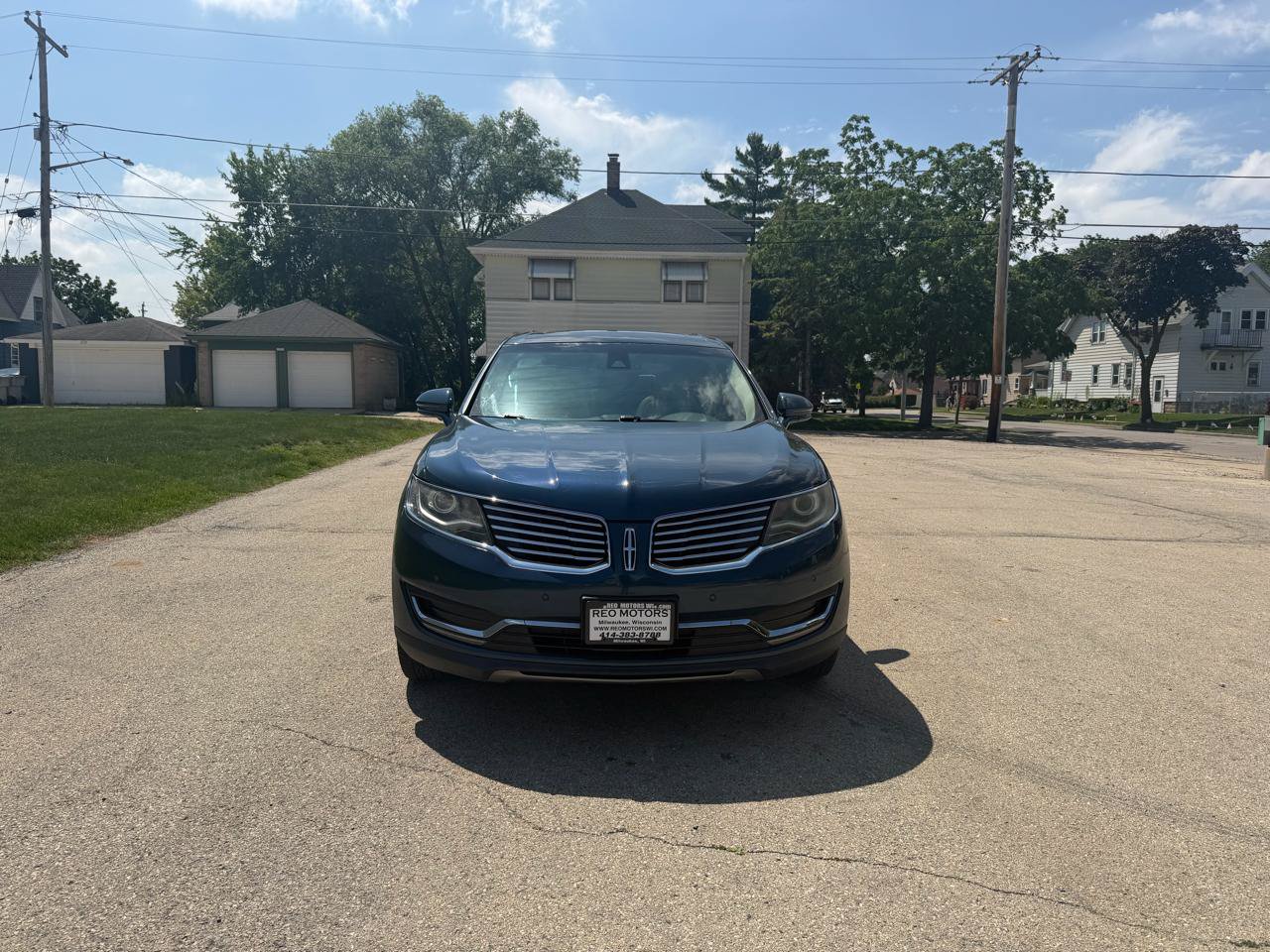 Used 2016 Lincoln MKX Reserve w/ Technology Package AWD/4WD image 2