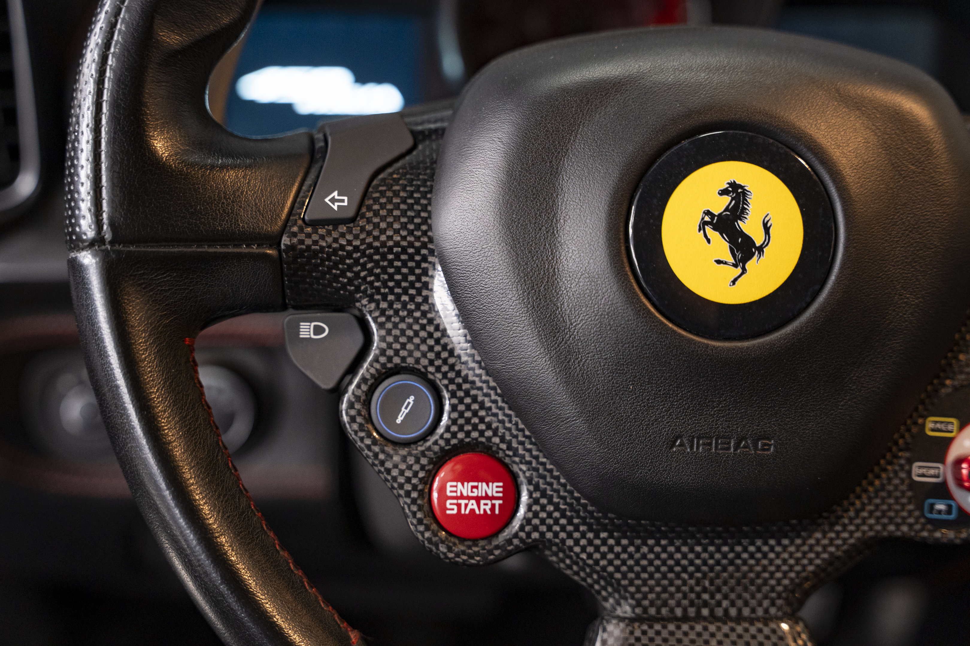 Used 2011 Ferrari 458 Italia Coupe RWD image 32