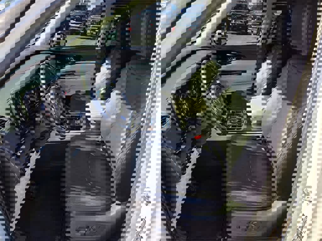 Used 2022 Kia Carnival SX image 10