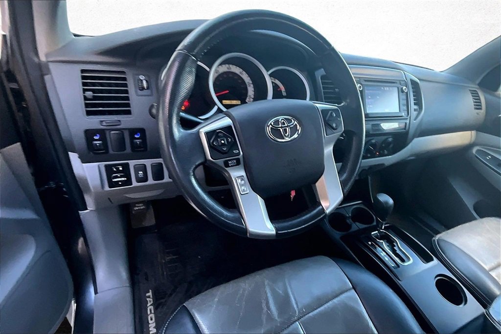Used 2015 Toyota Tacoma 4x4 Access Cab image 9