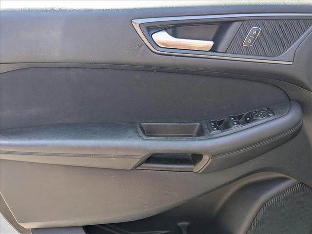 Used 2018 Ford Edge SE image 10