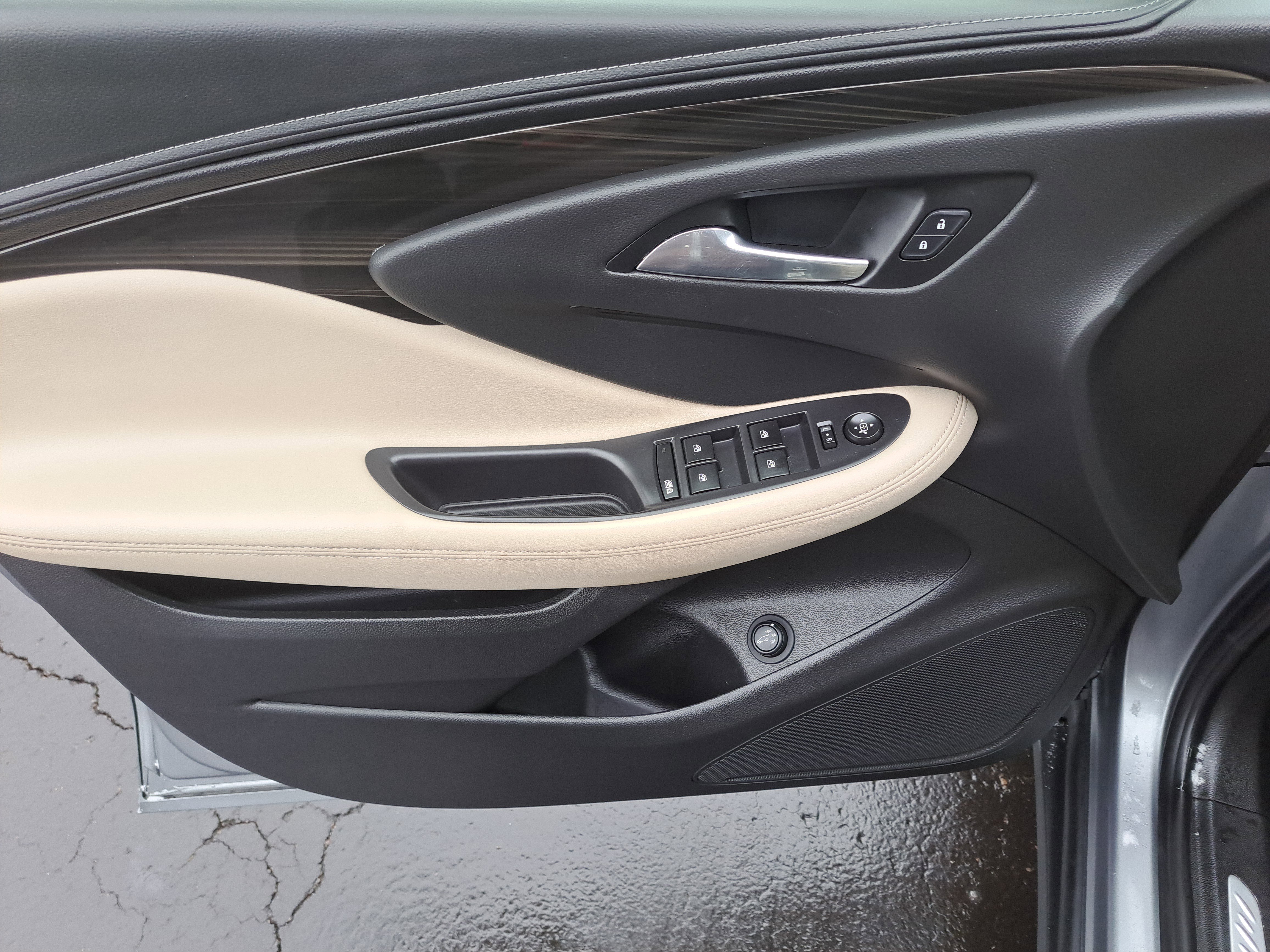 Used 2020 Buick Envision Preferred image 14