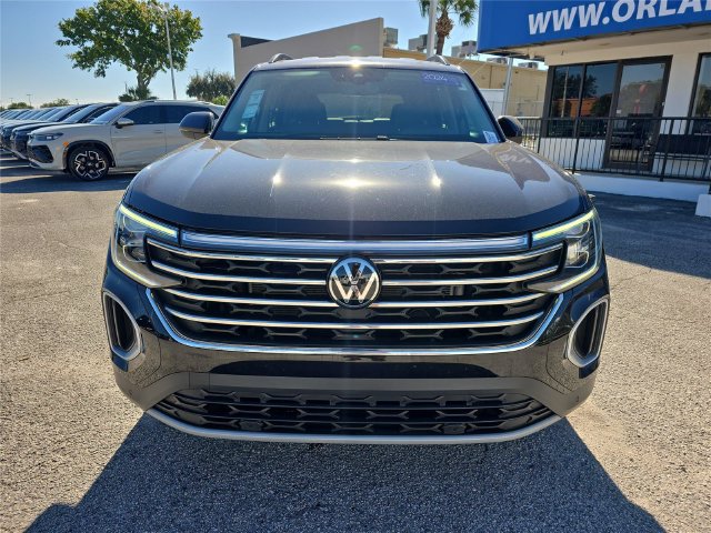 Used 2024 Volkswagen Atlas SE FWD image 2