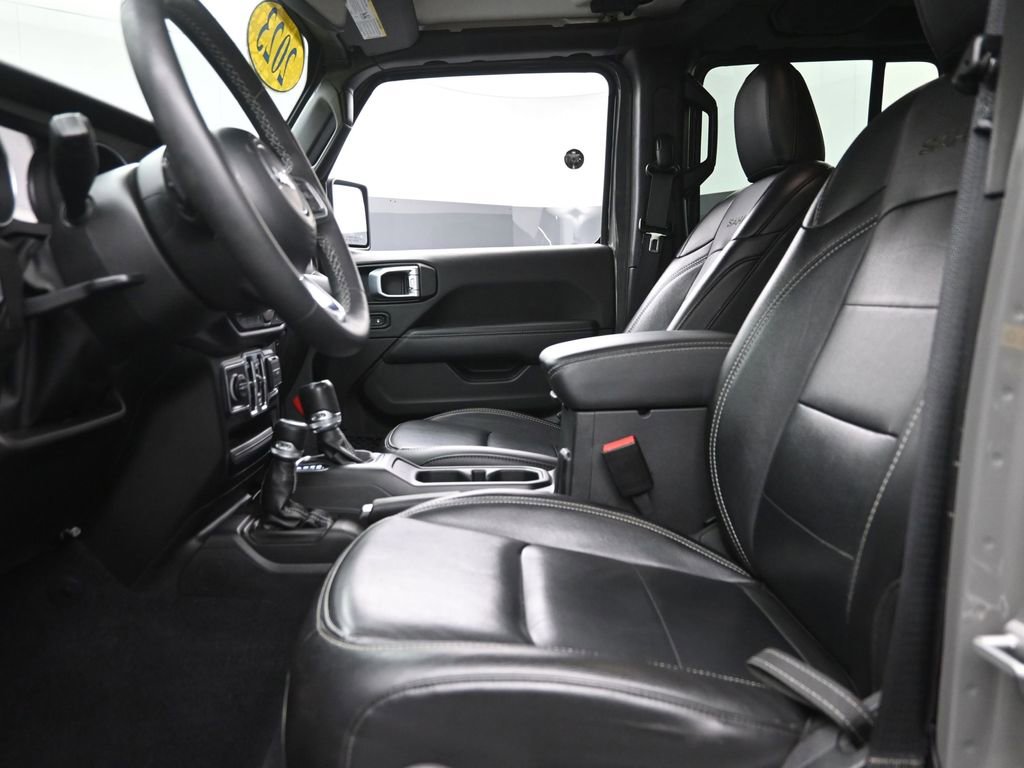 Used 2023 Jeep Wrangler Unlimited Sahara image 13
