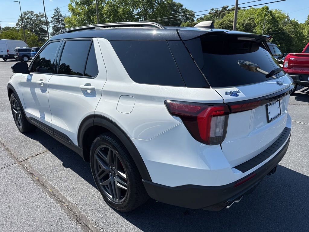Used 2025 Ford Explorer ST AWD/4WD video 3