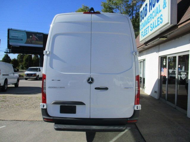 Used 2024 Mercedes-Benz Sprinter 2500 image 7