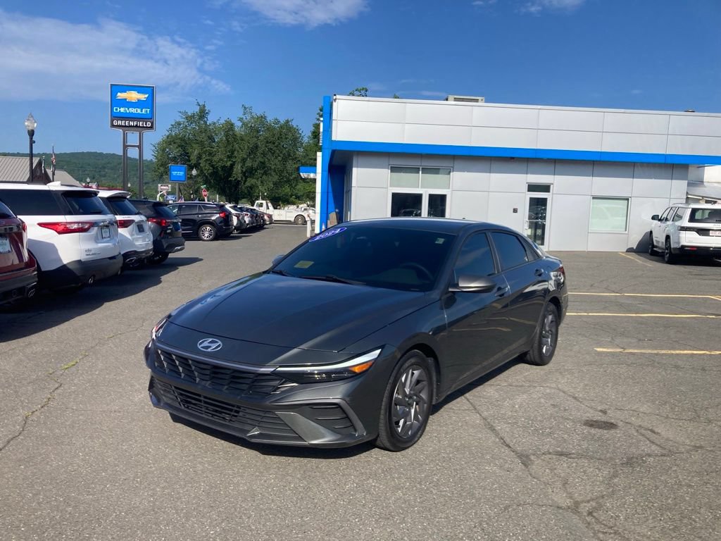 Used 2024 Hyundai Elantra SEL FWD image 19