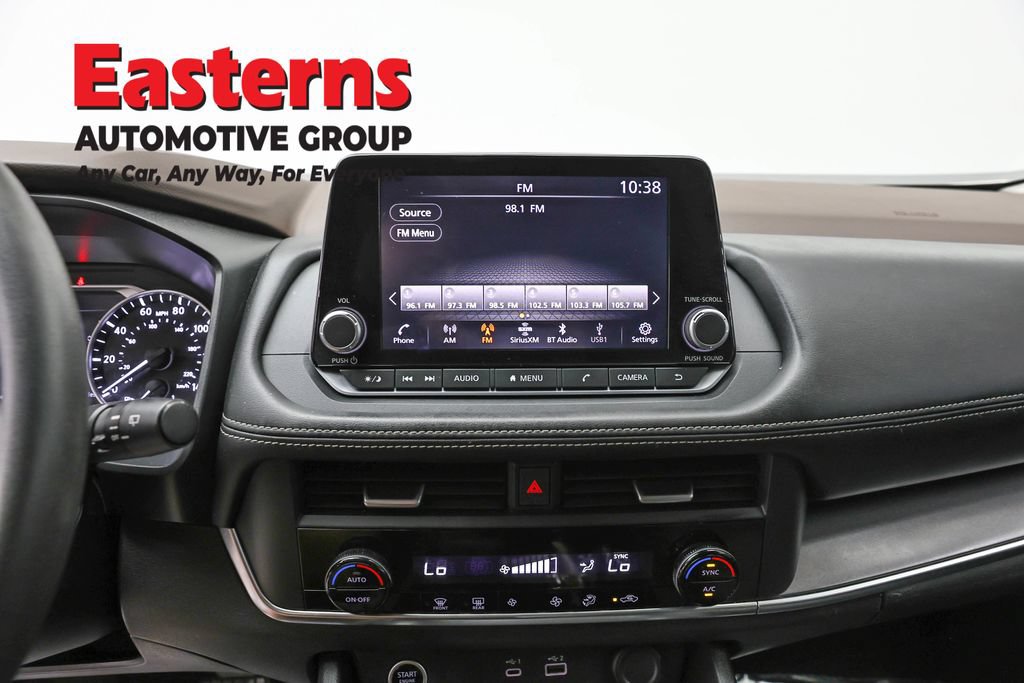 Used 2023 Nissan Rogue SV AWD/4WD image 11