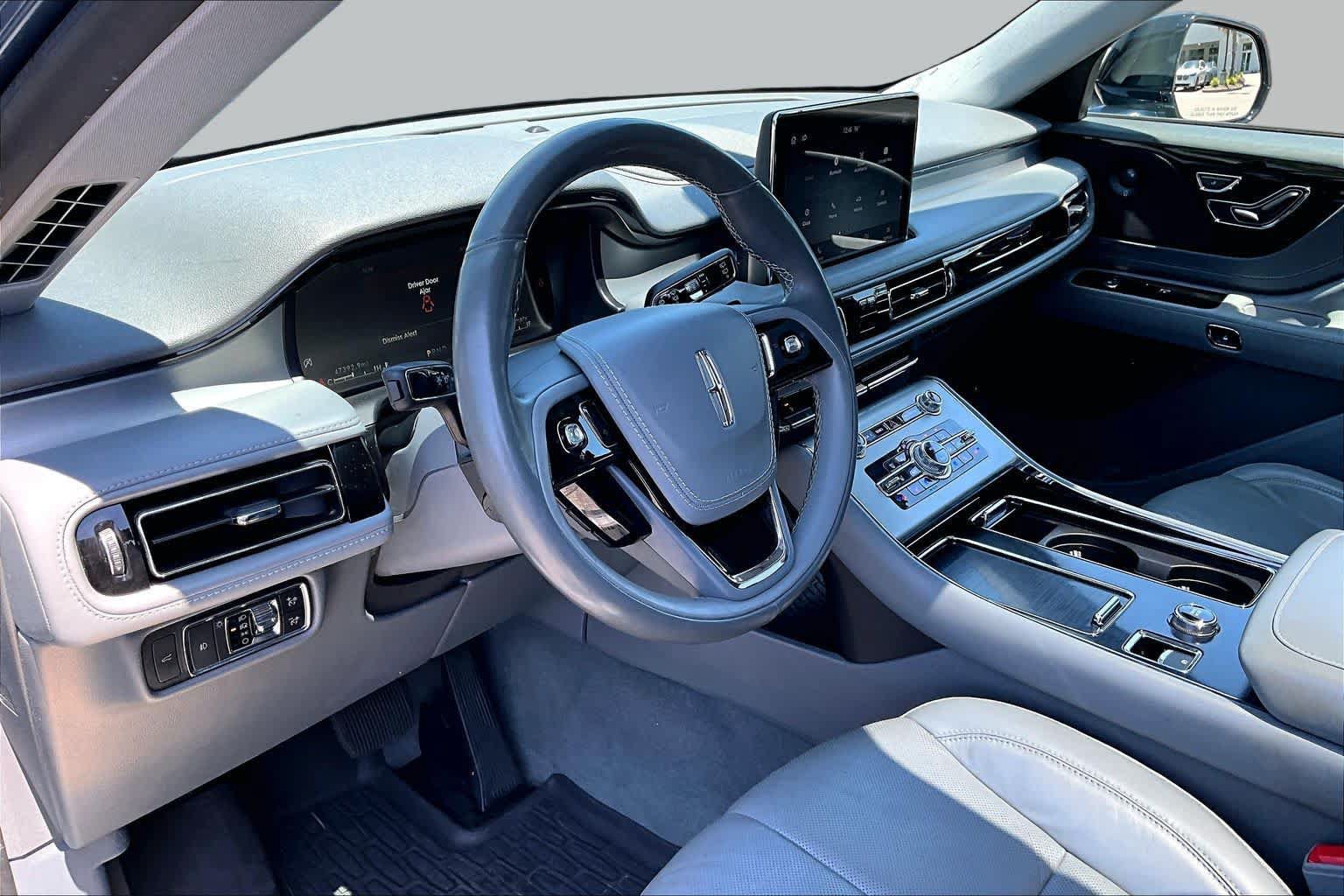 Used 2020 Lincoln Aviator Reserve w/ Equipment Group 201A RWD image 18