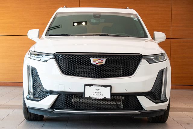 Used 2023 Cadillac XT6 Sport w/ Technology Package AWD/4WD image 2