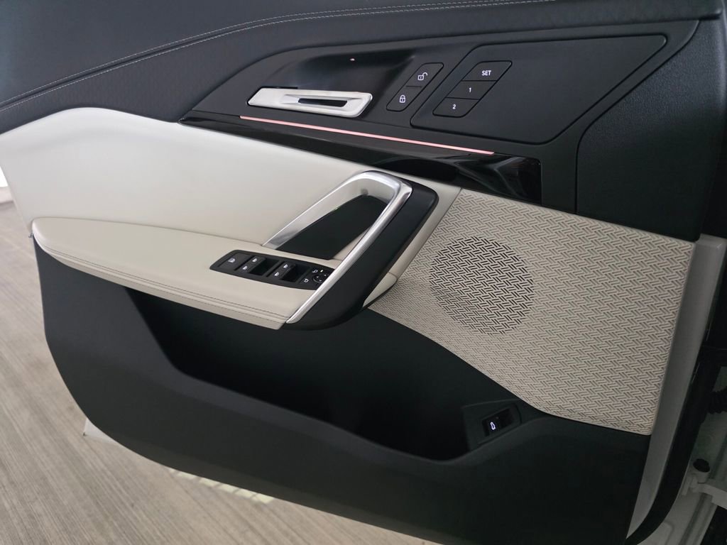 New 2026 BMW X2 xDrive28i w/ Technology Package image 16