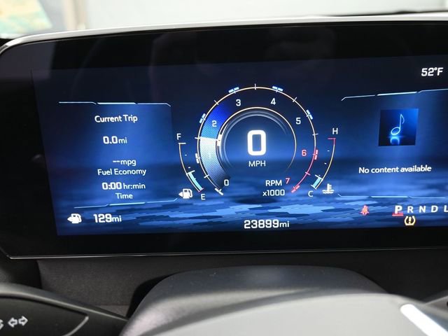 Used 2025 Chevrolet Traverse LT image 9