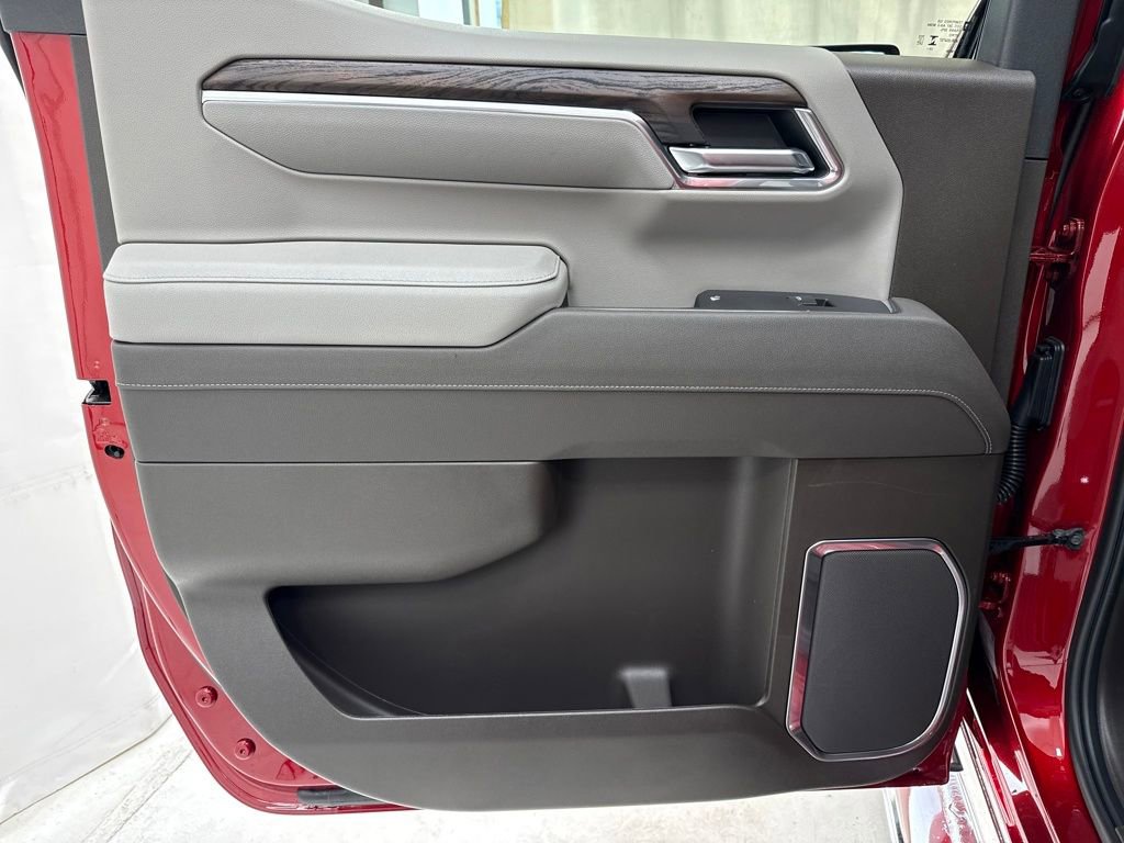 New 2026 GMC Sierra 1500 SLT image 14