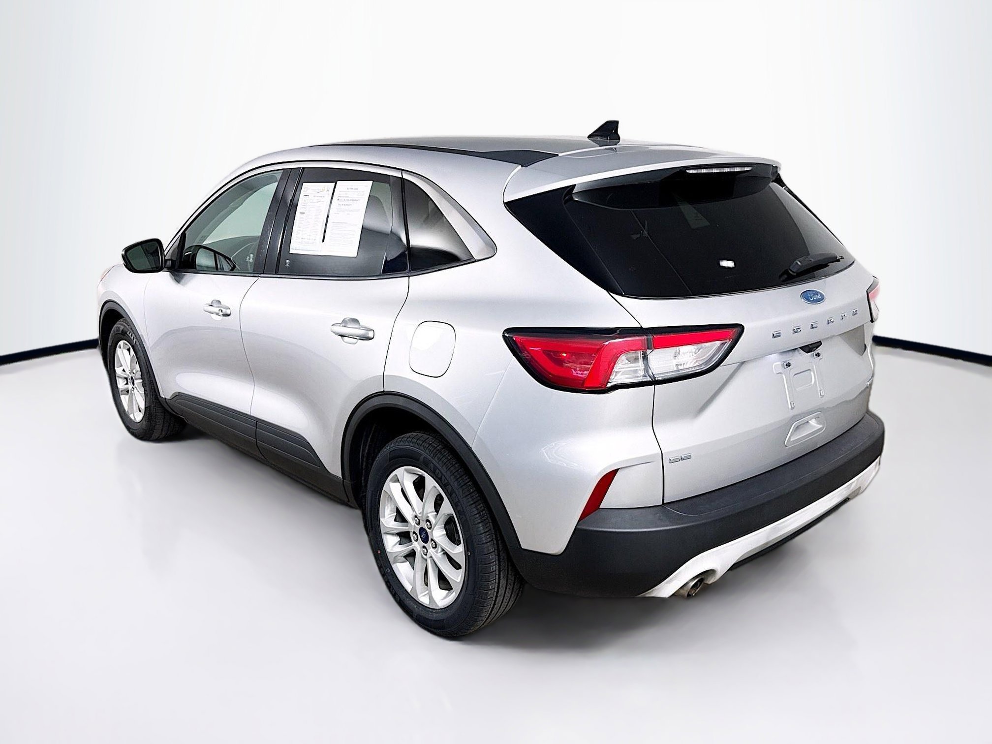 Used 2020 Ford Escape SE image 30