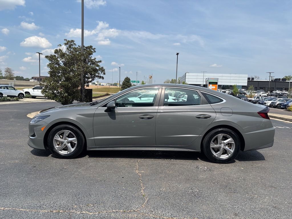 Used 2023 Hyundai Sonata SE w/ Cargo Package image 9