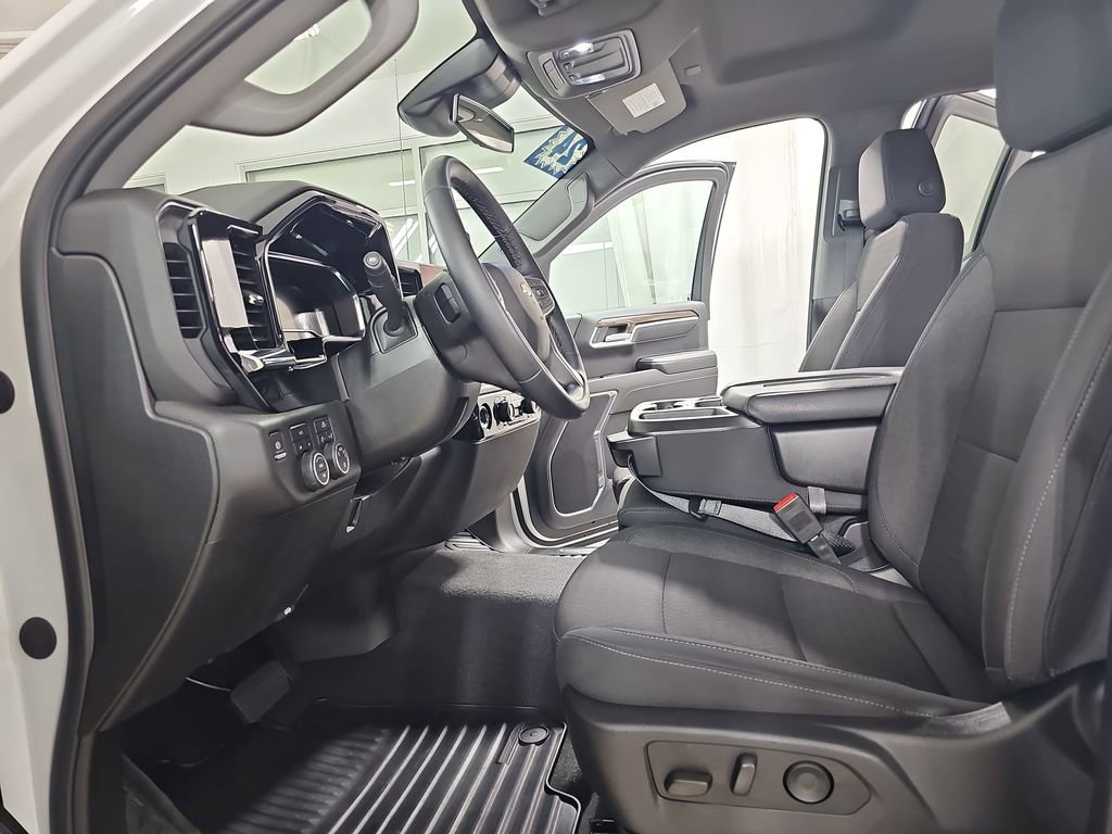 Certified 2024 Chevrolet Silverado 1500 LT AWD/4WD image 18